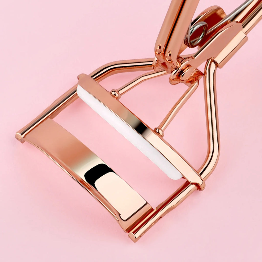 A Curly Long-Lasting Eyelash Clip with 15 Silicone Replacement Pads, Made with Eye Makeup, the Perfect Gift for Women
